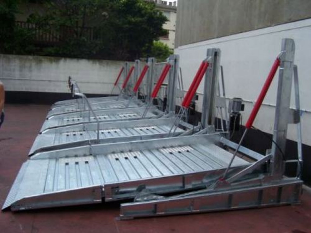 四川俯仰式簡易升降立體停車設(shè)備應(yīng)用展示.jpg